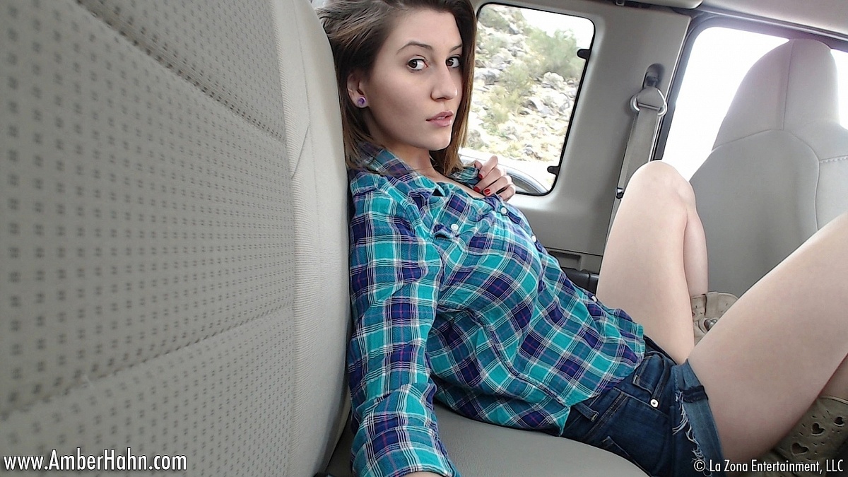 Some pussy play inside her car