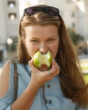 Tatiana Penskaya Likes Them Apples Zishy