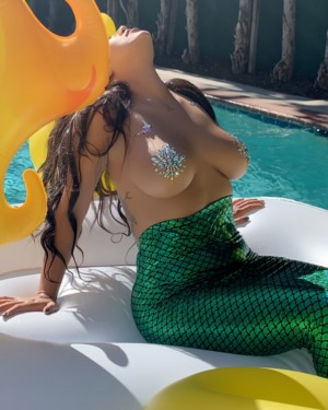 Briana Lee Sexy Mermaid 9