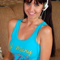 Chrissy Marie Sexy Gamer Girl