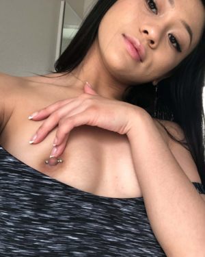 Jasmine Grey Selfies Fit 18 9