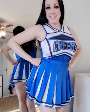 Kayla Kiss Bad Cheerleader 2