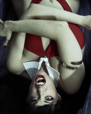 Kayla Kiss Vampirella 5