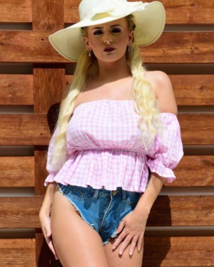 Lycia Sharyl Naked Cowgirl 4
