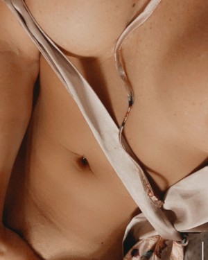 Meet Madden Morrells Nude Selfies 10