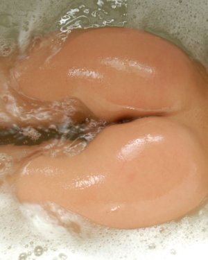 Teen Kasia Bubble Bath 8